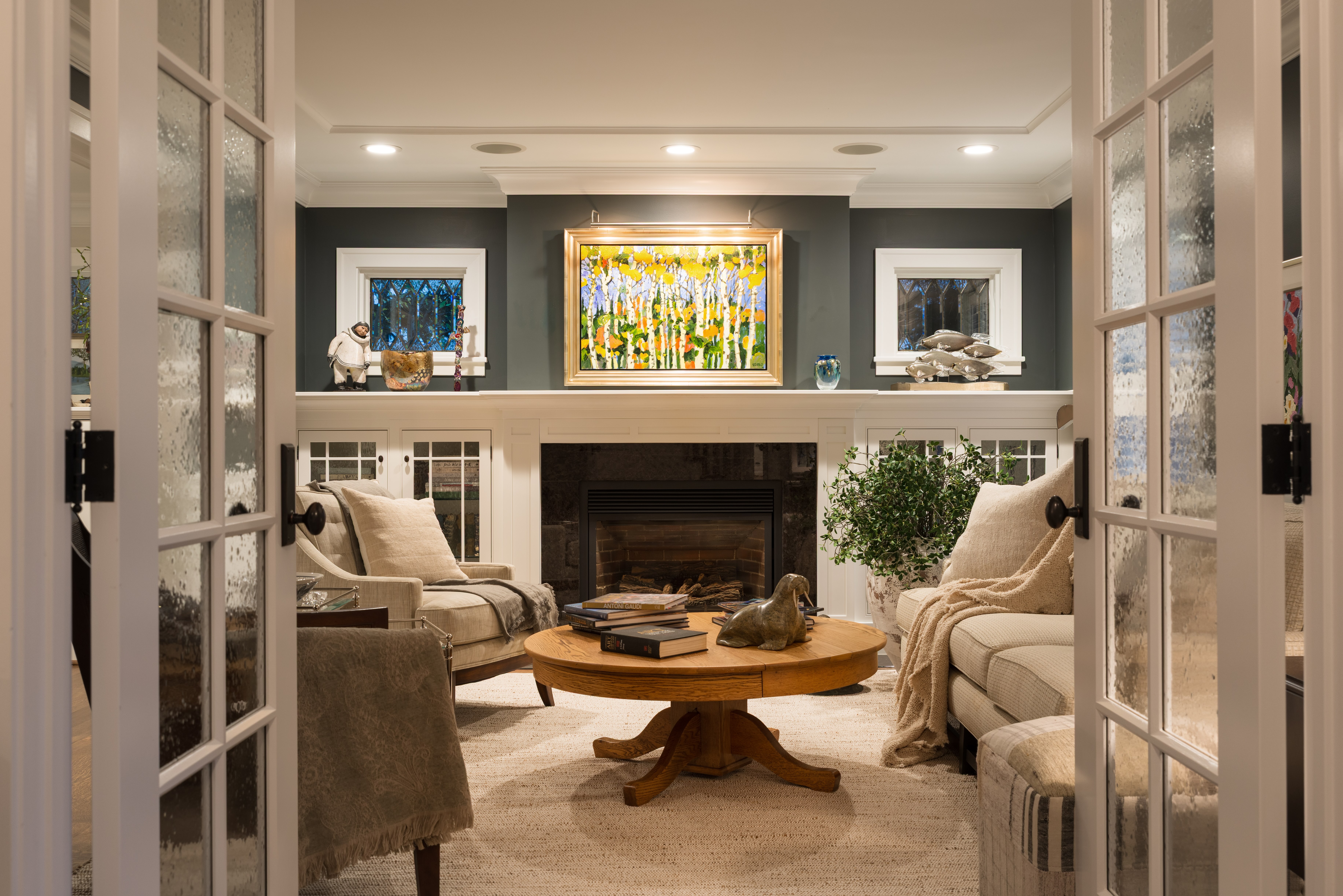 Sitting room in 12719 39 Ave in Westbrook Estates home for sale by Holland and Associates Real Estate in Edmonton.